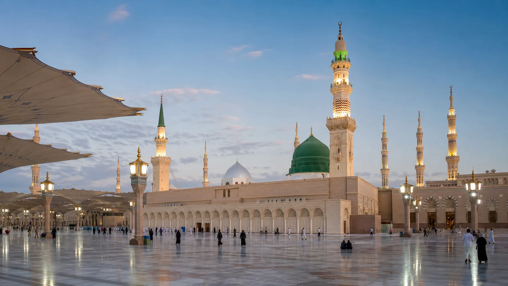 The Prophet's Mosque in Madinah at dusk